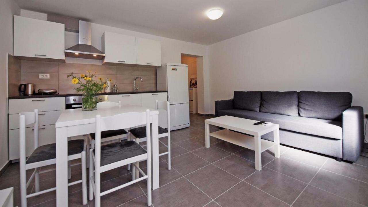Apartments Mare Vodice Esterno foto