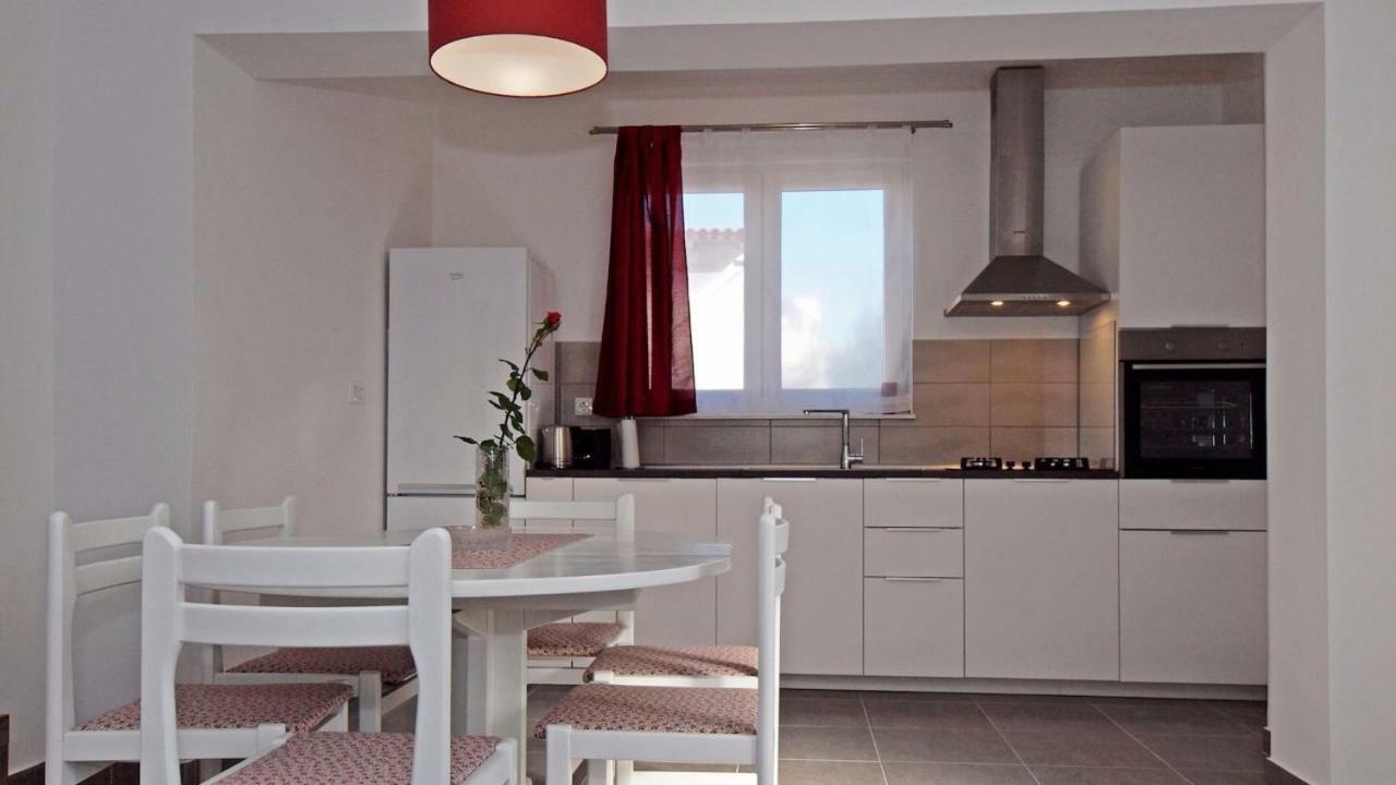 Apartments Mare Vodice Esterno foto