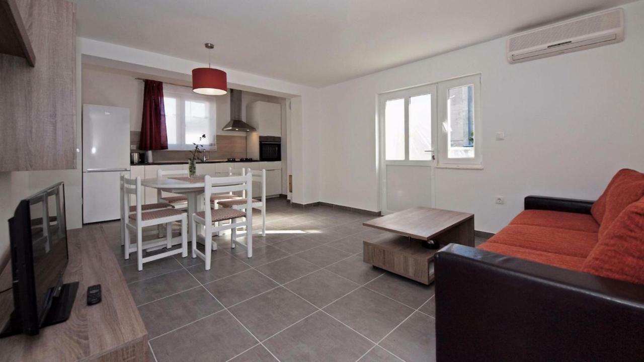Apartments Mare Vodice Esterno foto